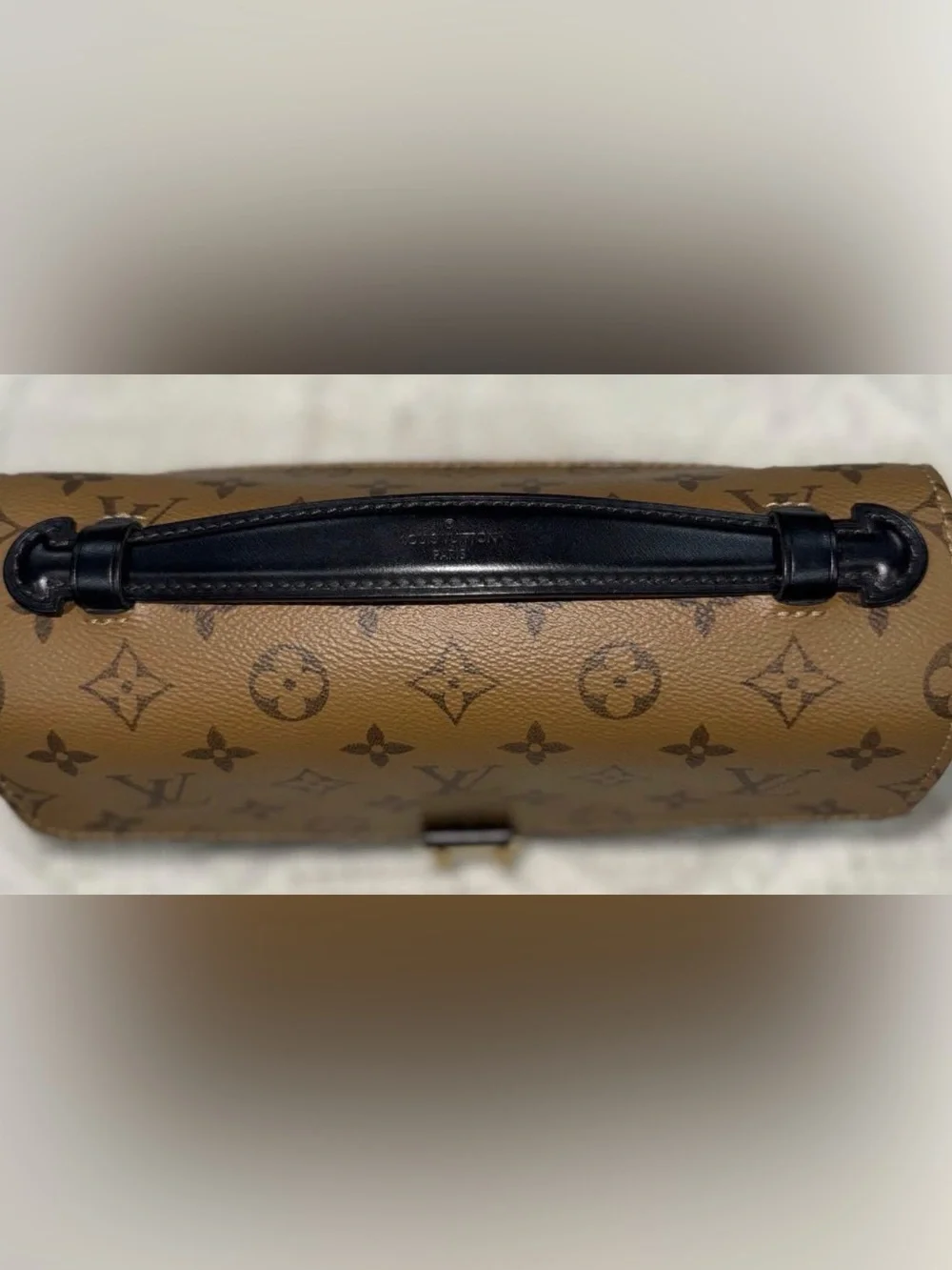 Louis Vuitton Pochette Métis (Monogram Reverse)